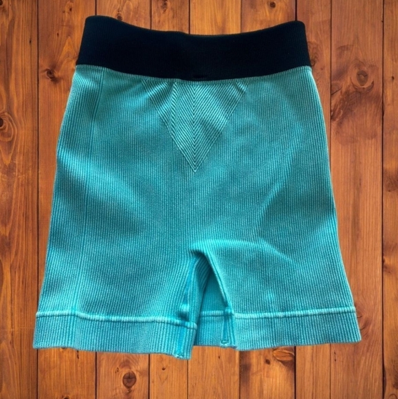 Zenana Not Your Basic Bike Shorts Seamless Ribbed Washed Iced Blue FP0000 - Picture 3 of 4